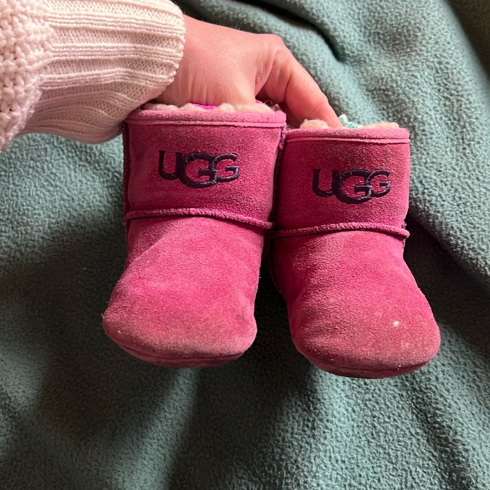 Pink UGG Boots 💕